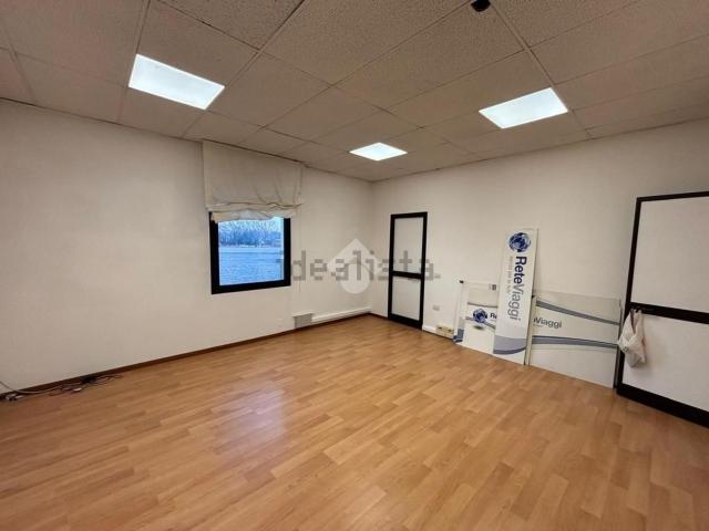 Ufficio in vendita di 135 m²
