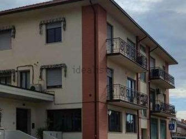 Ufficio in vendita di 135 m² in Via Martiri di Belfiore