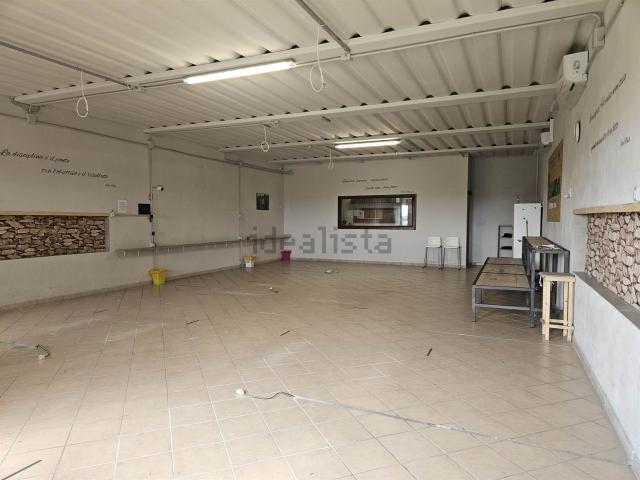 Ufficio in vendita di 135 m² in Via della Stazione, 1