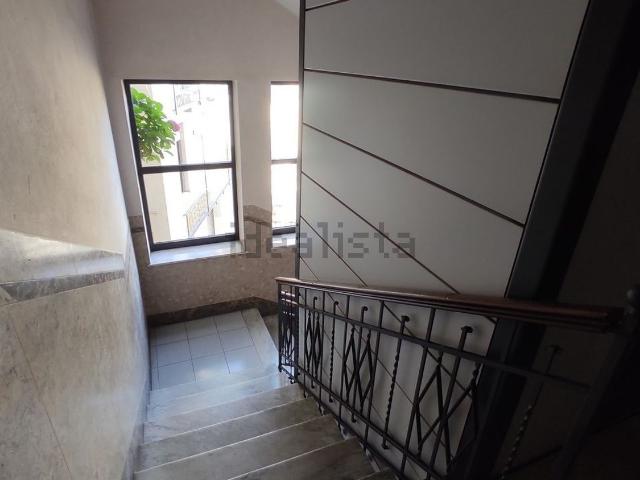 Ufficio in vendita di 135 m² in Via G. Battista Paletta, 2