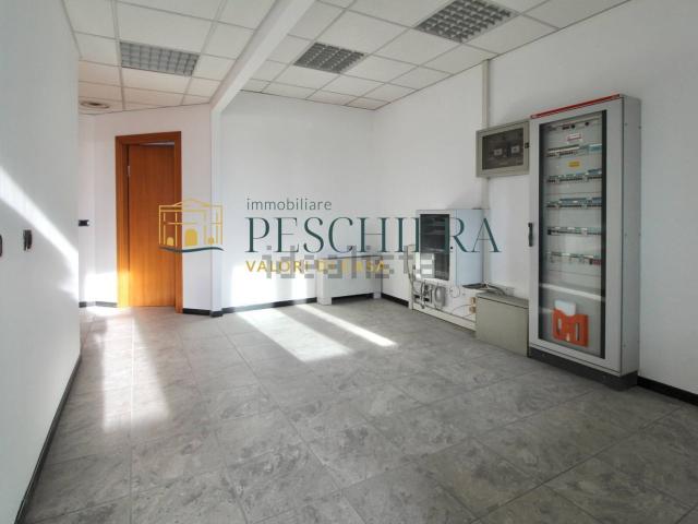 Ufficio in vendita di 135 m² in Viale Postumia, 58