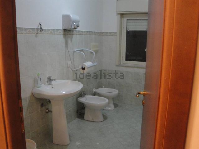 Ufficio in vendita di 136 m² in Via Don Giovanni Minzoni, 231