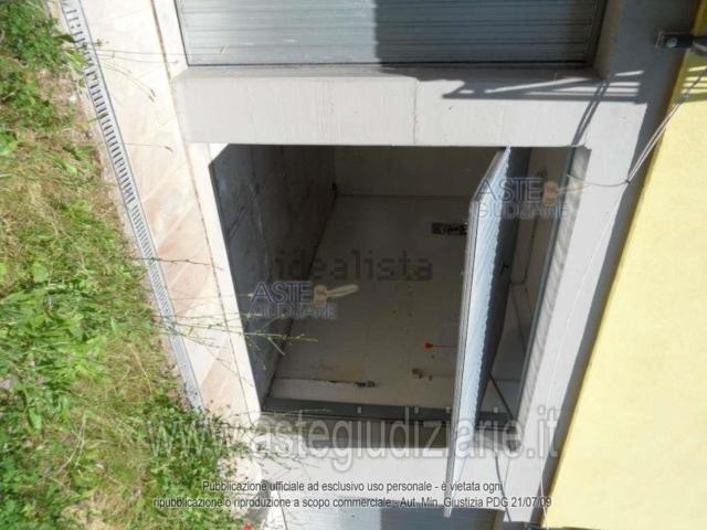 Ufficio in vendita di 136 m² in Via Filippo Turati, 3