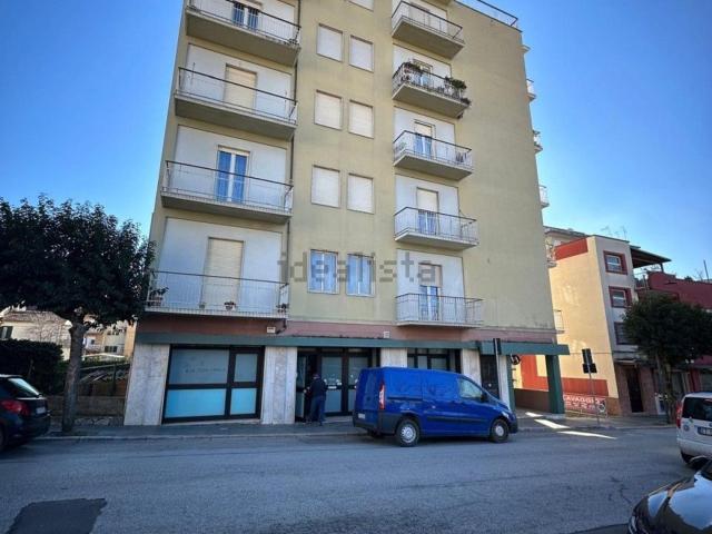 Ufficio in vendita di 1370 m² in Corso Risorgimento