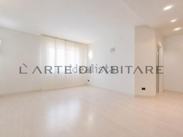 Ufficio in vendita di 138 m² in Via Giuseppe Parini