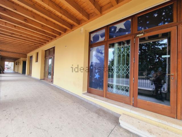 Ufficio in vendita di 138 m² in Via San Vito, 24