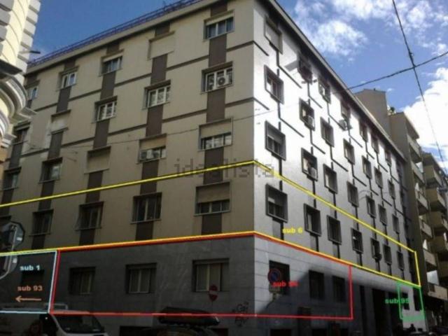 Ufficio in vendita di 139 m² in Via Francesco Rismondo, 12
