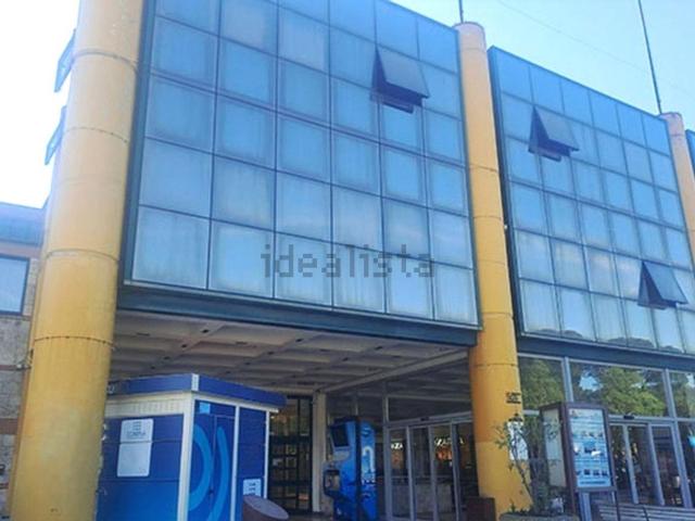 Ufficio in vendita di 144 m² in Via Alfonsine, 5100