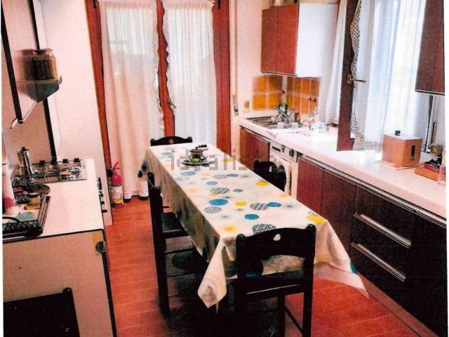 Ufficio in vendita di 145 m² in Via Aquileia