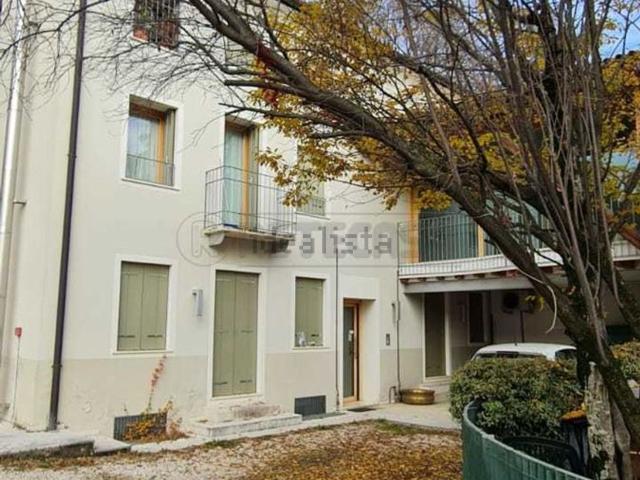 Ufficio in vendita di 145 m² in Via Canova, 12