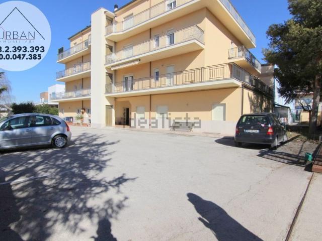 Ufficio in vendita di 145 m² in Via Corradino d&apos Ascanio