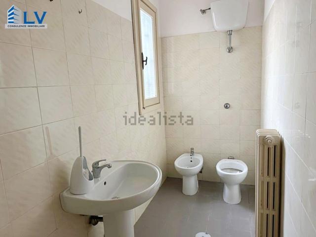 Ufficio in vendita di 145 m² in Viale Giuseppe Verdi, 102
