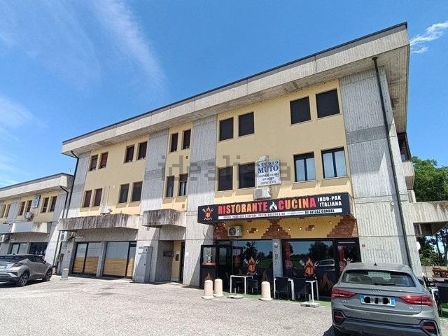 Ufficio in vendita di 146 m² in Viale Bandini, 29