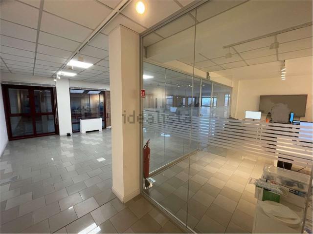 Ufficio in vendita di 149 m² in Via Carlo Zucchi