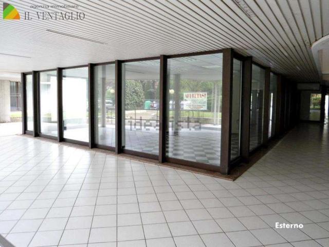 Ufficio in vendita di 140 m²