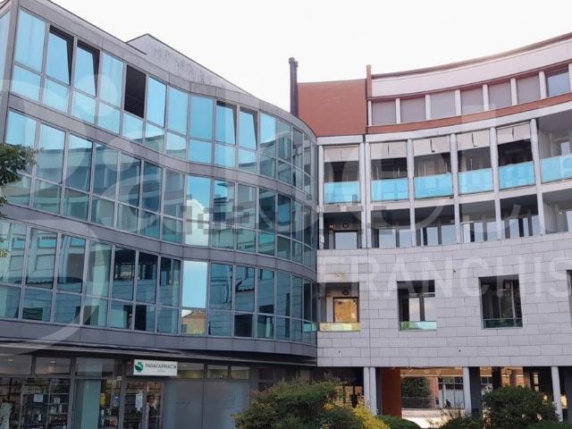Ufficio in vendita di 140 m²