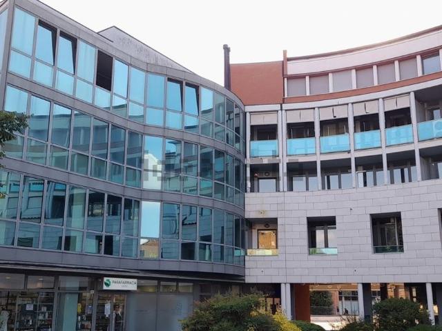 Ufficio in vendita di 140 m²