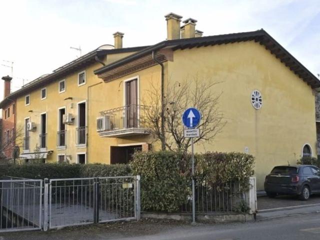 Ufficio in vendita di 142 m² in Via Cisalpina, 16