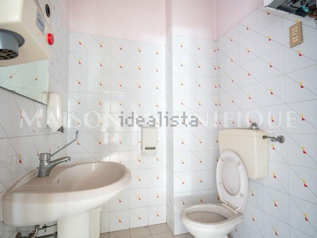 Ufficio in vendita di 142 m² in Via Eridania