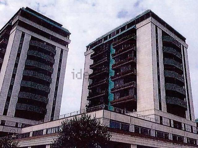 Ufficio in vendita di 155 m² in Via Santa Gilla, 18