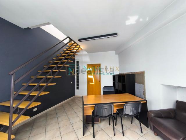 Ufficio in vendita di 150 m²