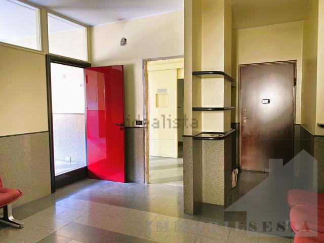 Ufficio in vendita di 150 m²