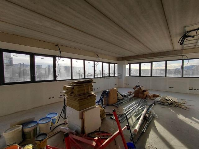 Ufficio in vendita di 150 m²