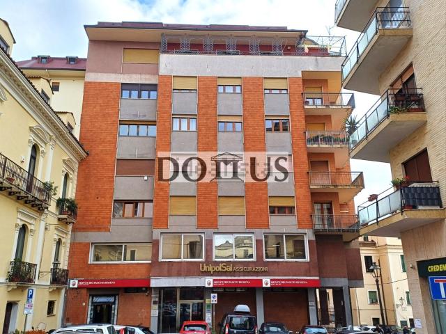 Ufficio in vendita di 150 m² in Piazza Antonio Serravalle, 9