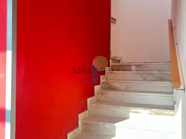 Ufficio in vendita di 150 m² in Via delle Cateratte, 105