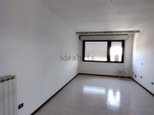 Ufficio in vendita di 165 m² in Piazza Cavour
