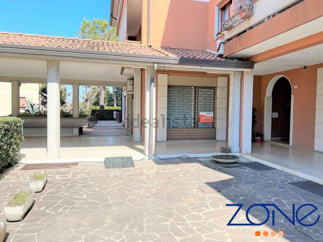 Ufficio in vendita di 165 m² in Via L. Galvani, 15