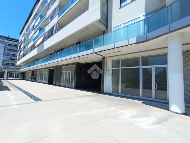 Ufficio in vendita di 165 m² in Via Padre Giglio, 10