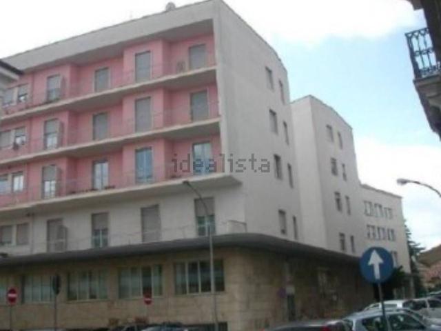 Ufficio in vendita di 165 m² in Via Umberto I, 6