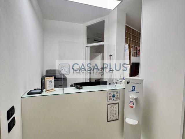 Ufficio in vendita di 165 m² in Viale Venezia, 58
