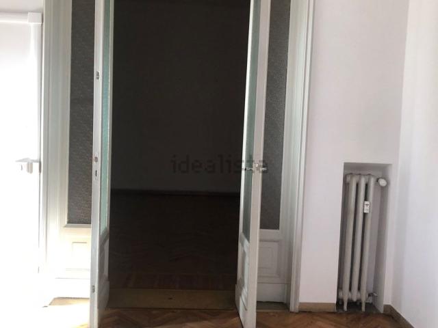 Ufficio in vendita di 166 m² in Via dell&apos Indipendenza