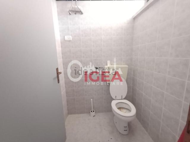 Ufficio in vendita di 166 m² in Via Giuseppe Giusti, 53036