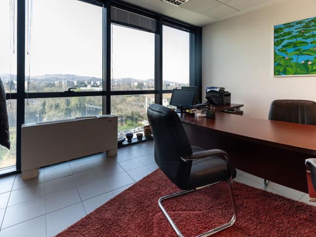 Ufficio in vendita di 160 m² in Via Guelfa