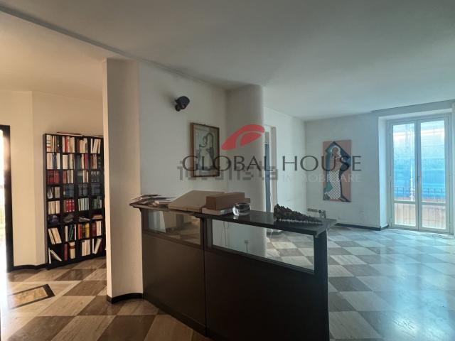 Ufficio in vendita di 160 m² in Via Giacomo Paladini, 35