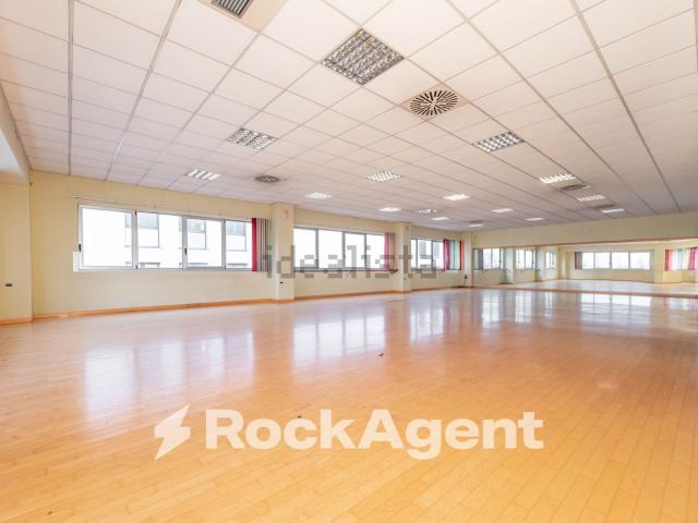 Ufficio in vendita di 160 m² in Viale Finlandia, 1