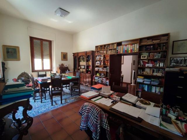 Ufficio in vendita di 160 m² in Viale Michelangelo, 26
