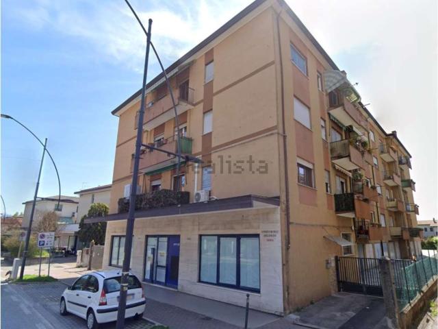 Ufficio in vendita di 161 m² in Via Castellana