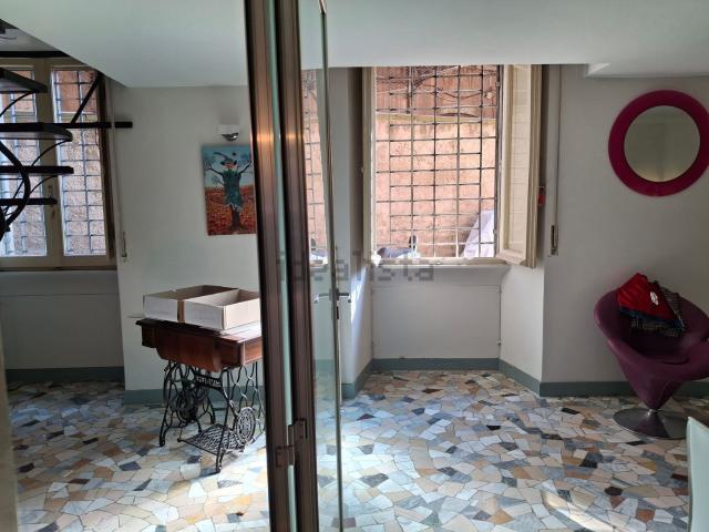 Ufficio in vendita di 161 m² in Via G. Acerbi