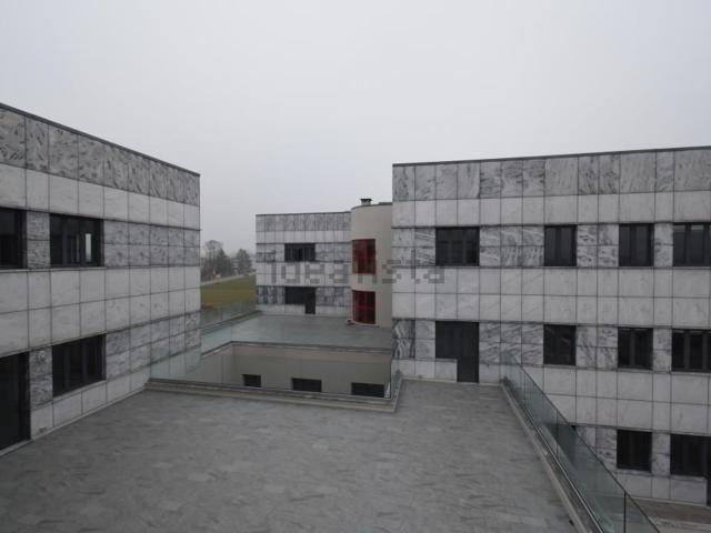 Ufficio in vendita di 162 m² in Via Giulio e Giacinto Sicuri