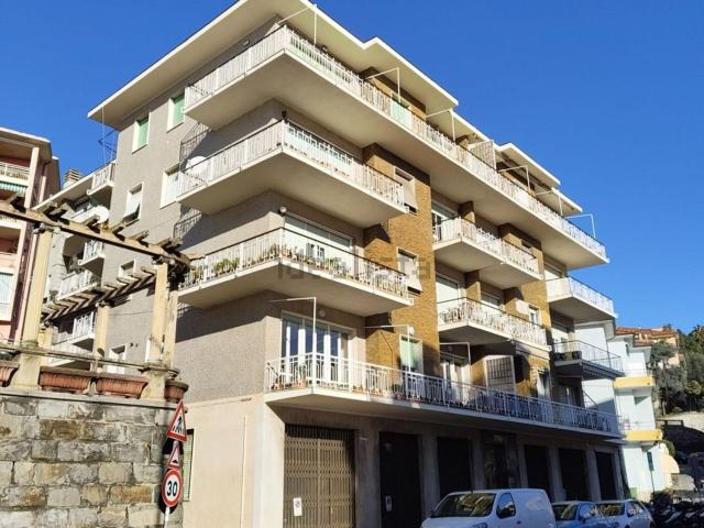 Ufficio in vendita di 174 m² in Via Aurelia, 34