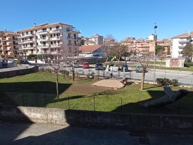 Ufficio in vendita di 175 m²