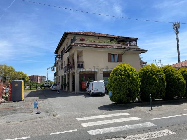 Ufficio in vendita di 175 m² in Via Carlo Felice Trossi, 57