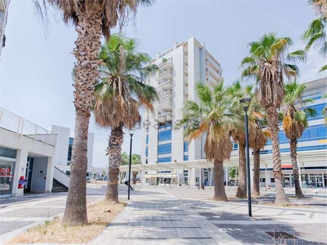 Ufficio in vendita di 177 m² in Piazza Ettore Troilo, 18