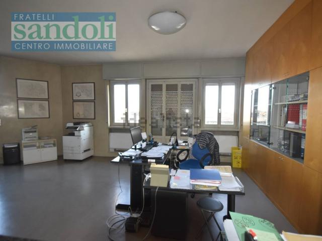 Ufficio in vendita di 170 m² in Piazza Solferino, 3
