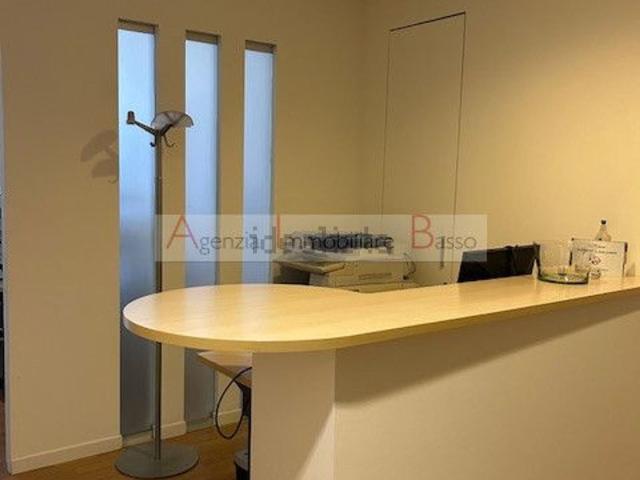 Ufficio in vendita di 170 m² in Via del Risorgimento