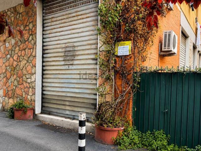 Ufficio in vendita di 170 m² in Via Ermete Zacconi, 6